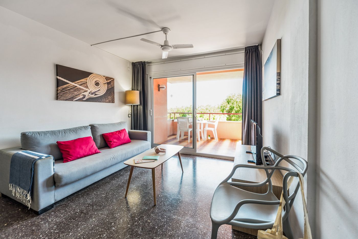 Pierre---Vacances-Comarruga-Room-11