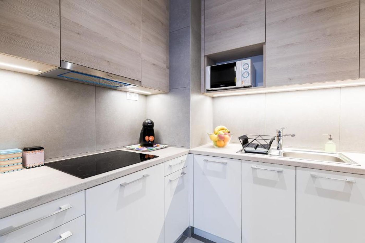 Vagabond-Broadway-Room-10