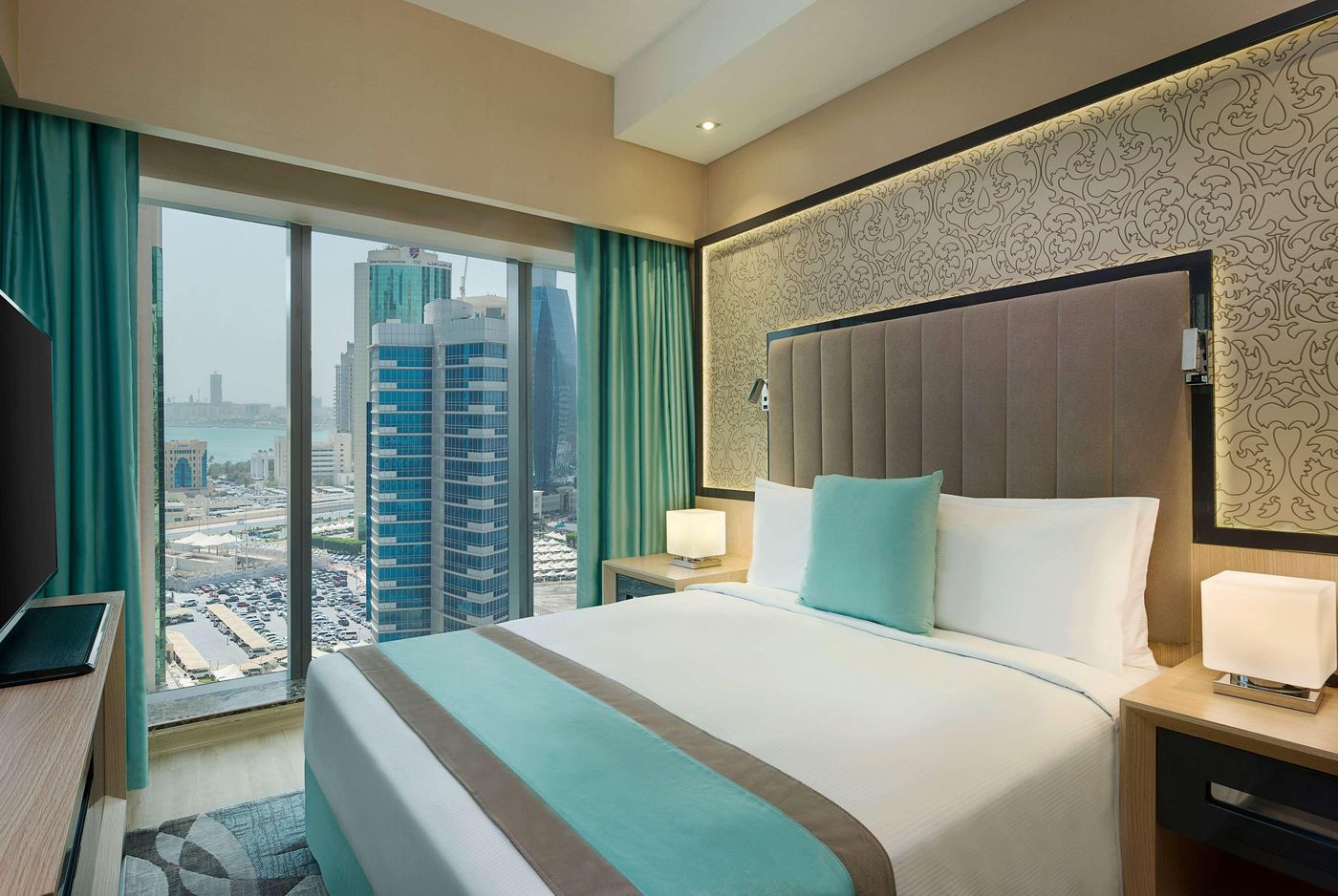 Wyndham-Doha-West-Bay-Room-9