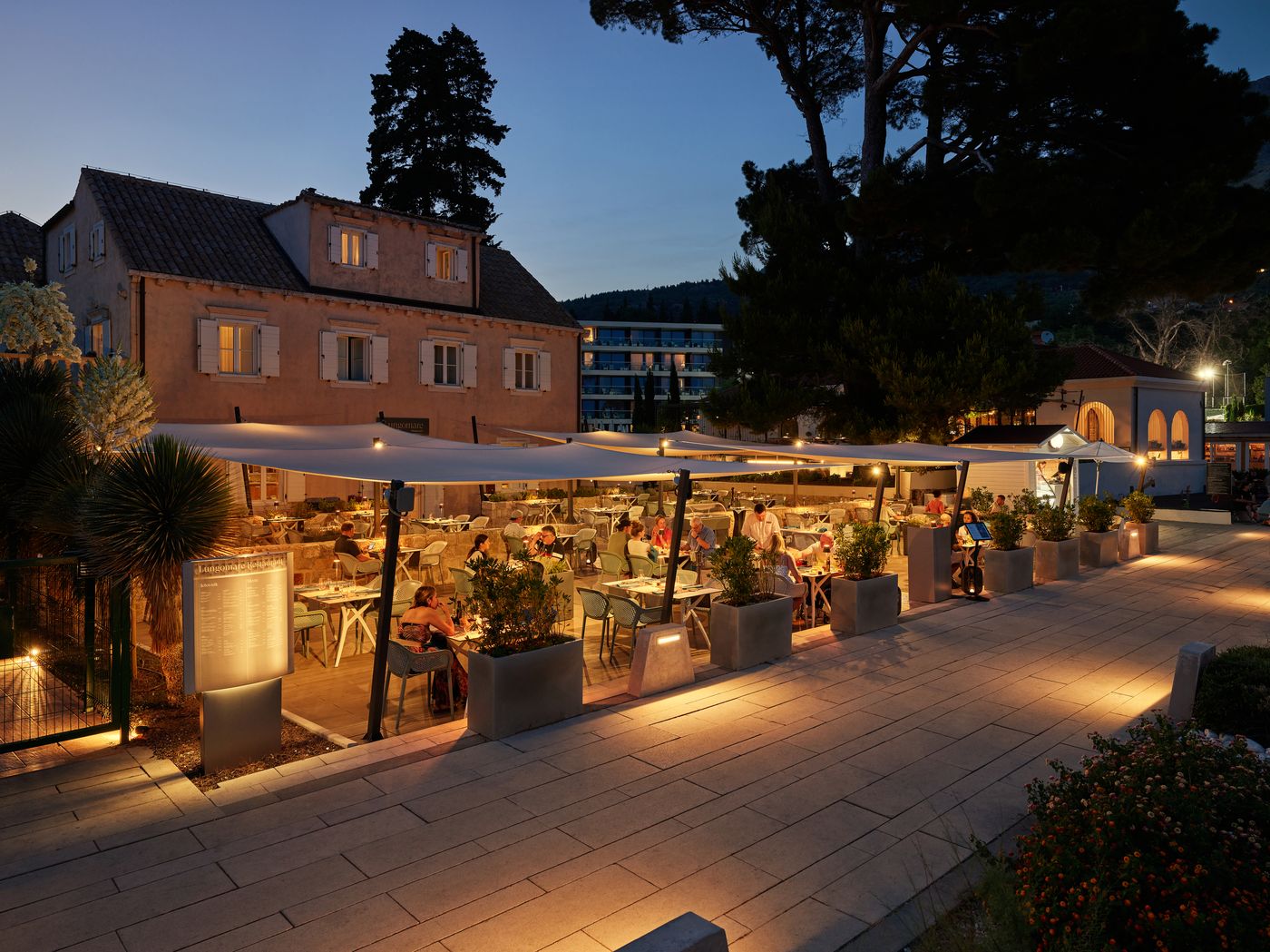 Maistra-Select-Srebreno-Villas-Restaurant-11