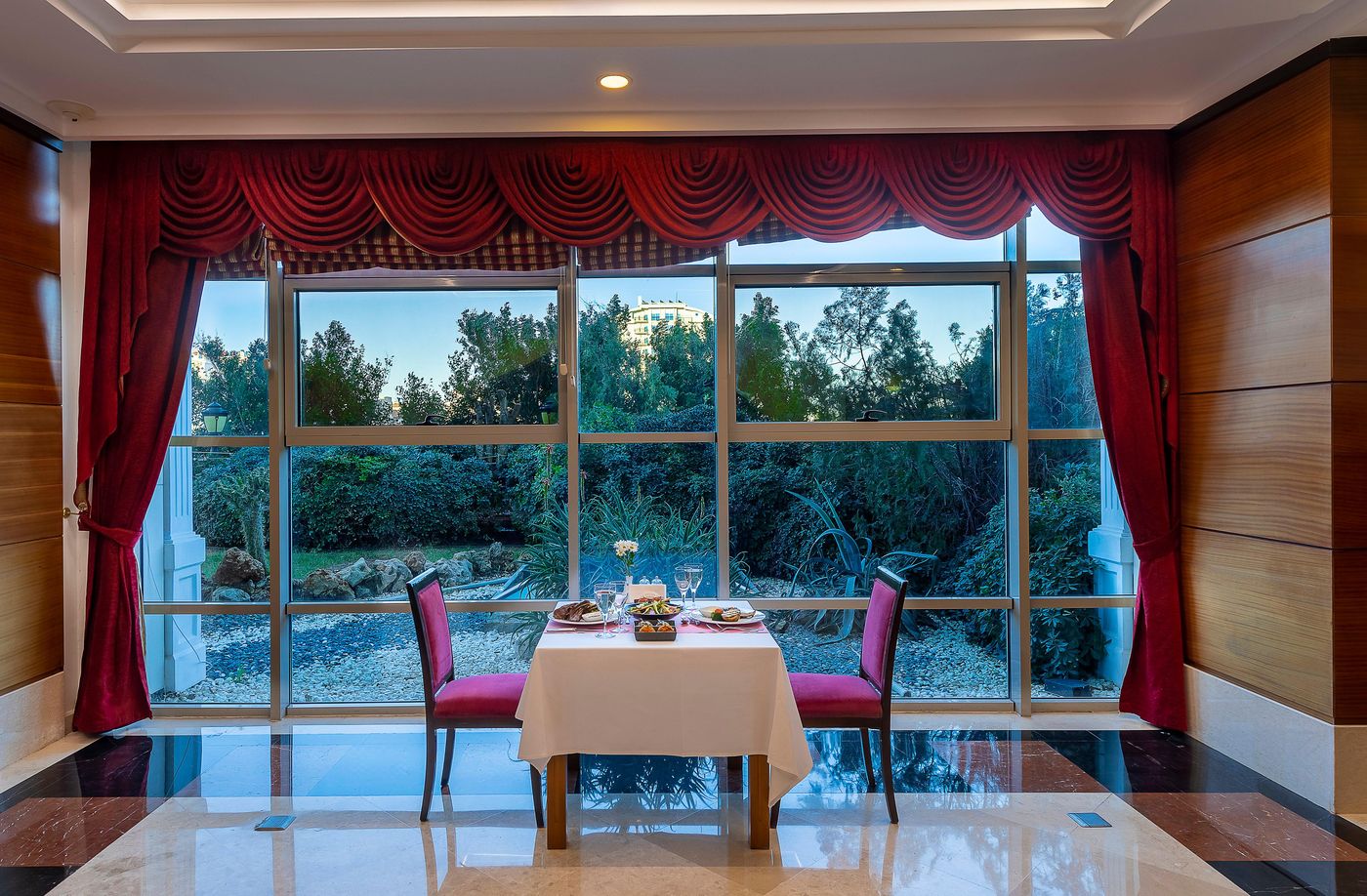 Crowne-Plaza-Antalya-Restaurant-55