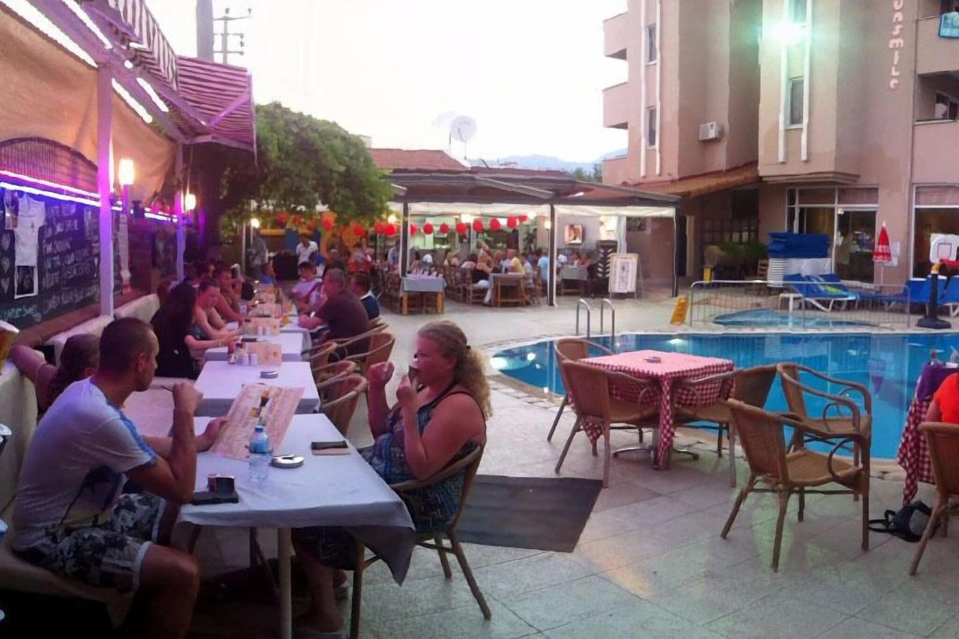 Club-Sun-Smile-Restaurant-8