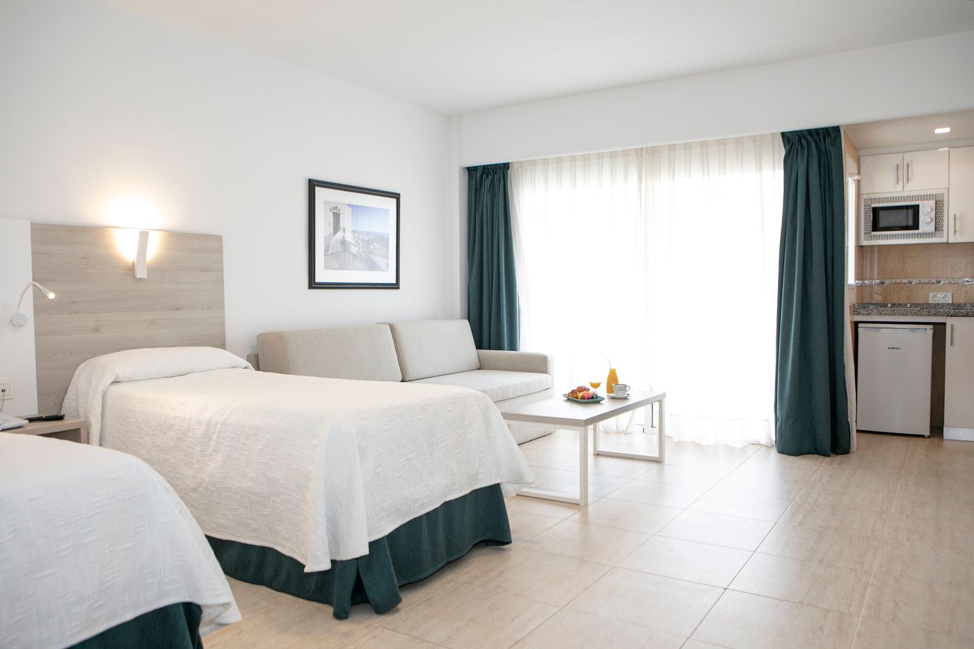 Pyr-Fuengirola-Room-15