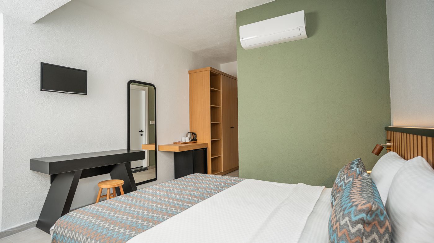 Hotel-Karbel-Sun-Room-41