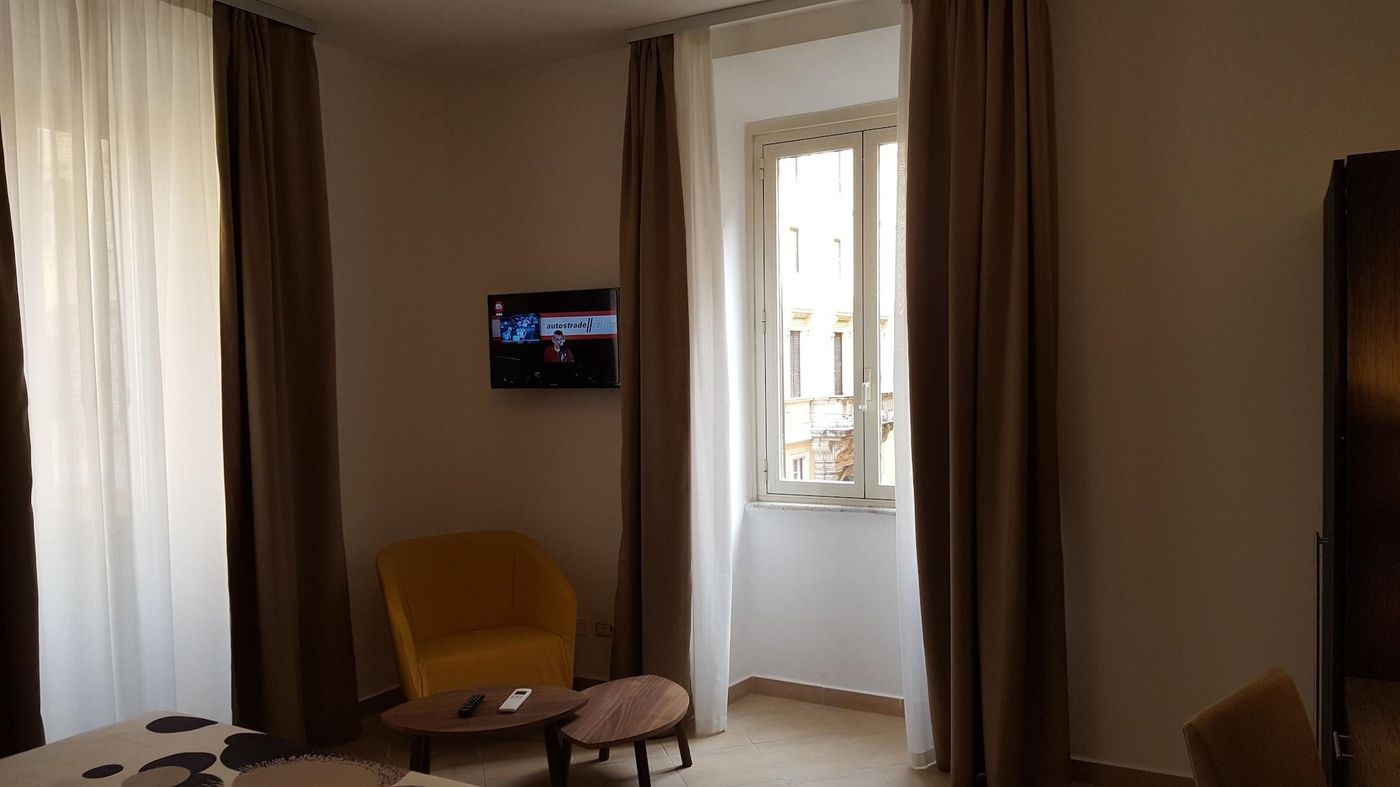 Una-Finestra-Su-Monti-Room-26