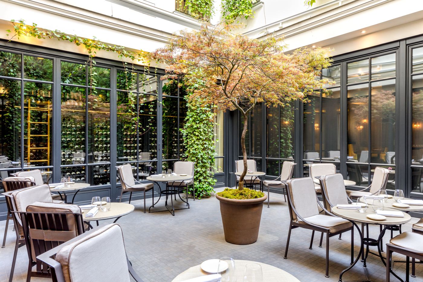 Le-Burgundy-Paris-Terrace-1