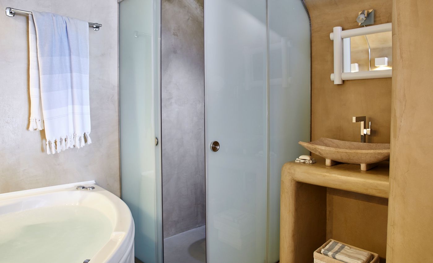 La-Perla-Villas-Room-39