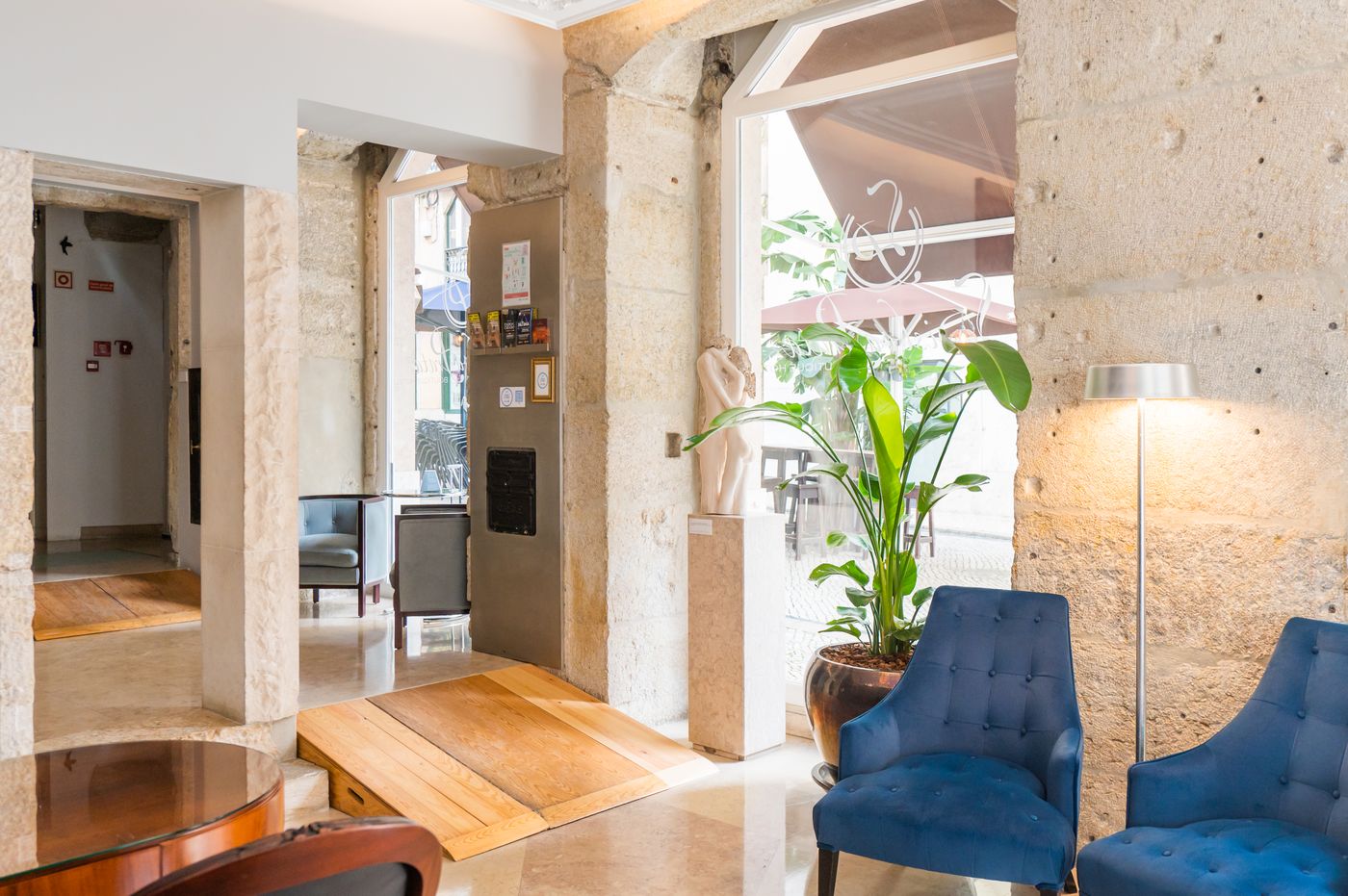Lisboa-Prata-Boutique-Hotel-Lobby-4