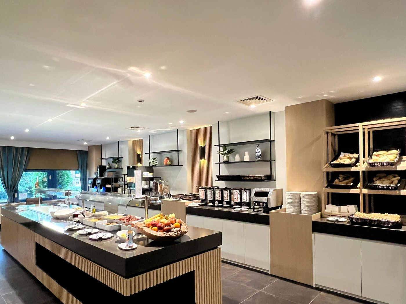 XO-HOTELS-Blue-Square-Restaurant-39