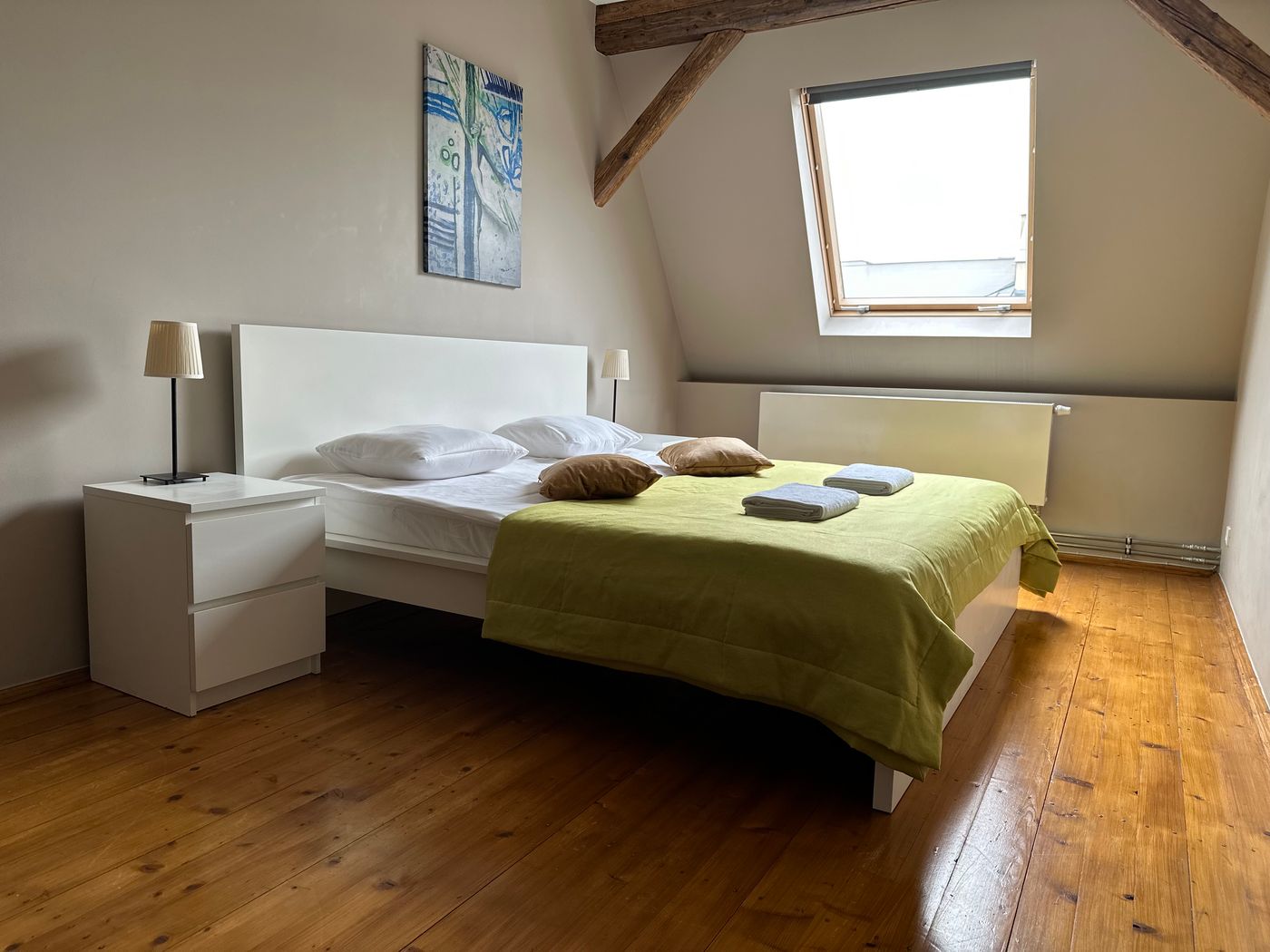 The-Spiski-Palace-Apartments-Room-27