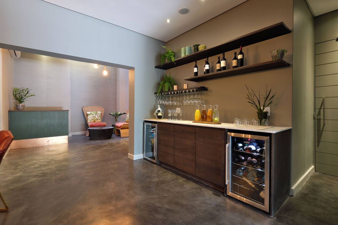 The-Tree-House-Boutique-Hotel-Bar-10