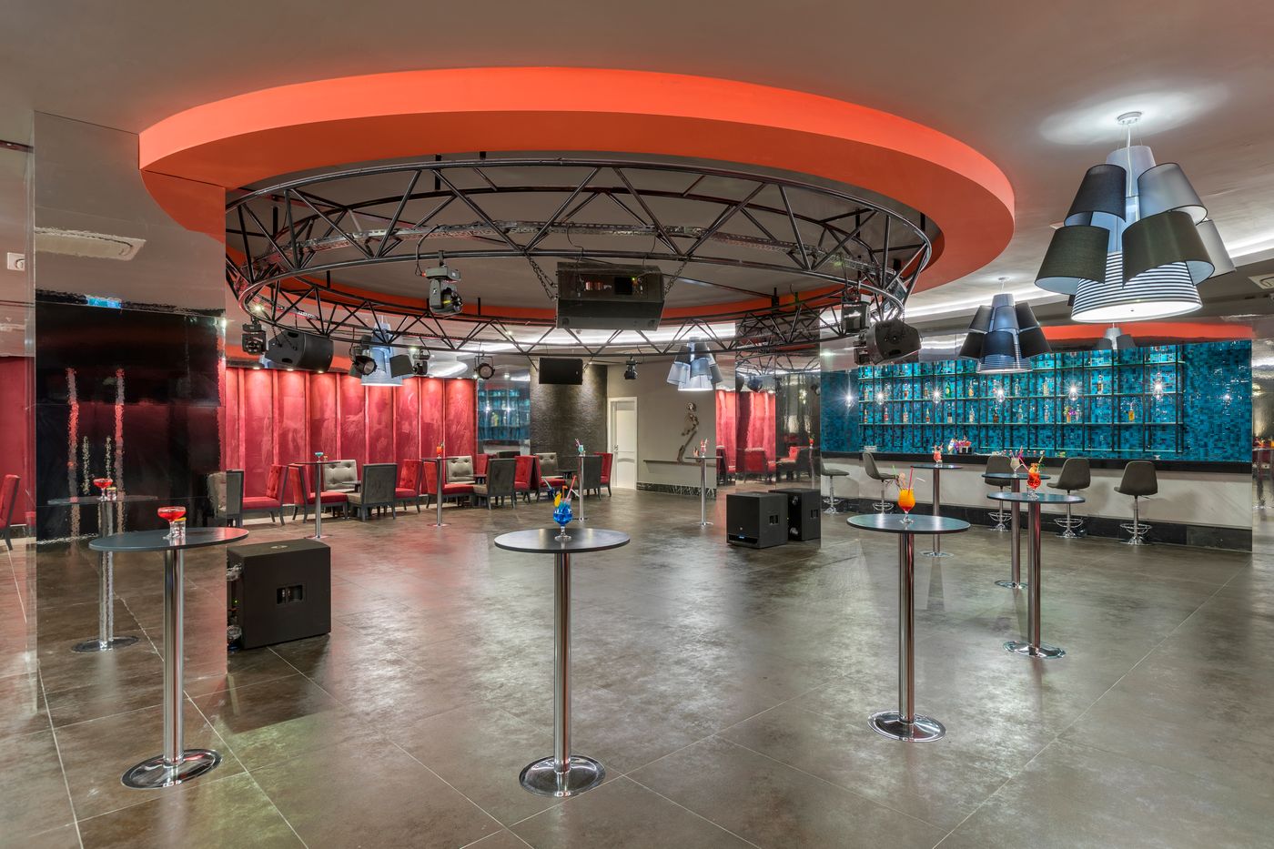 Side-Crown-Sunshine-Bar-58