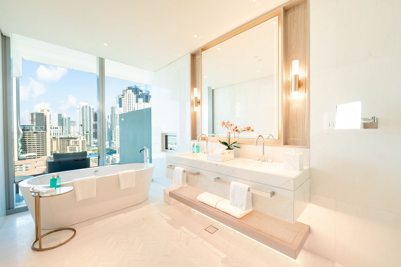 Five Luxe Hotel-United Arab Emirates-Dubai-Room-9