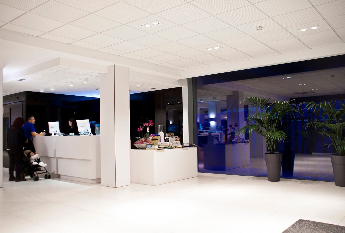 Europa-Splash-Lobby-32