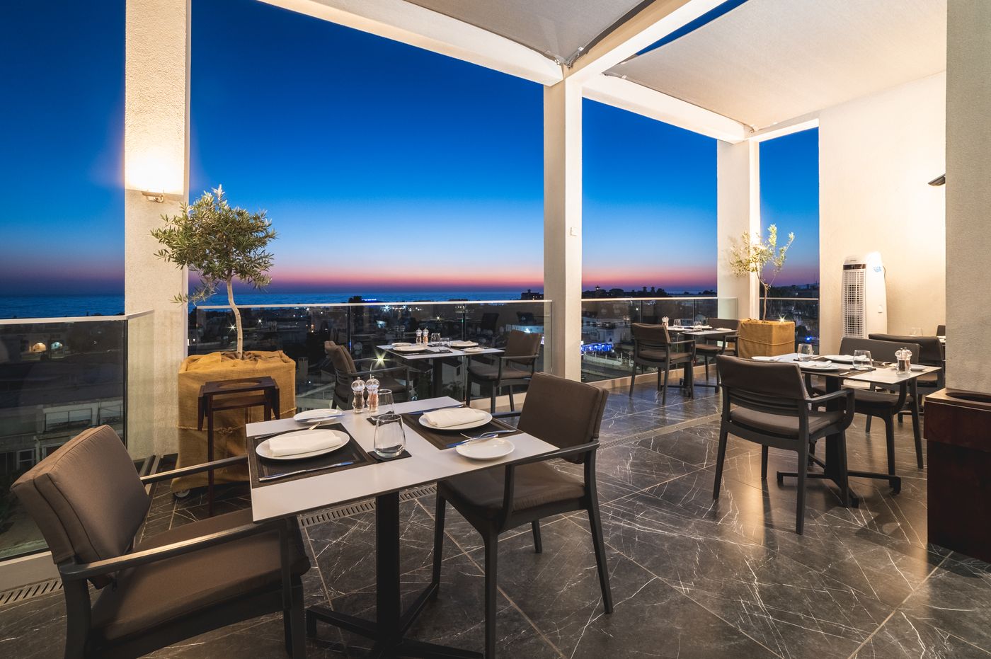 Kefalos-Damon-Hotel-Apartments-Restaurant-43