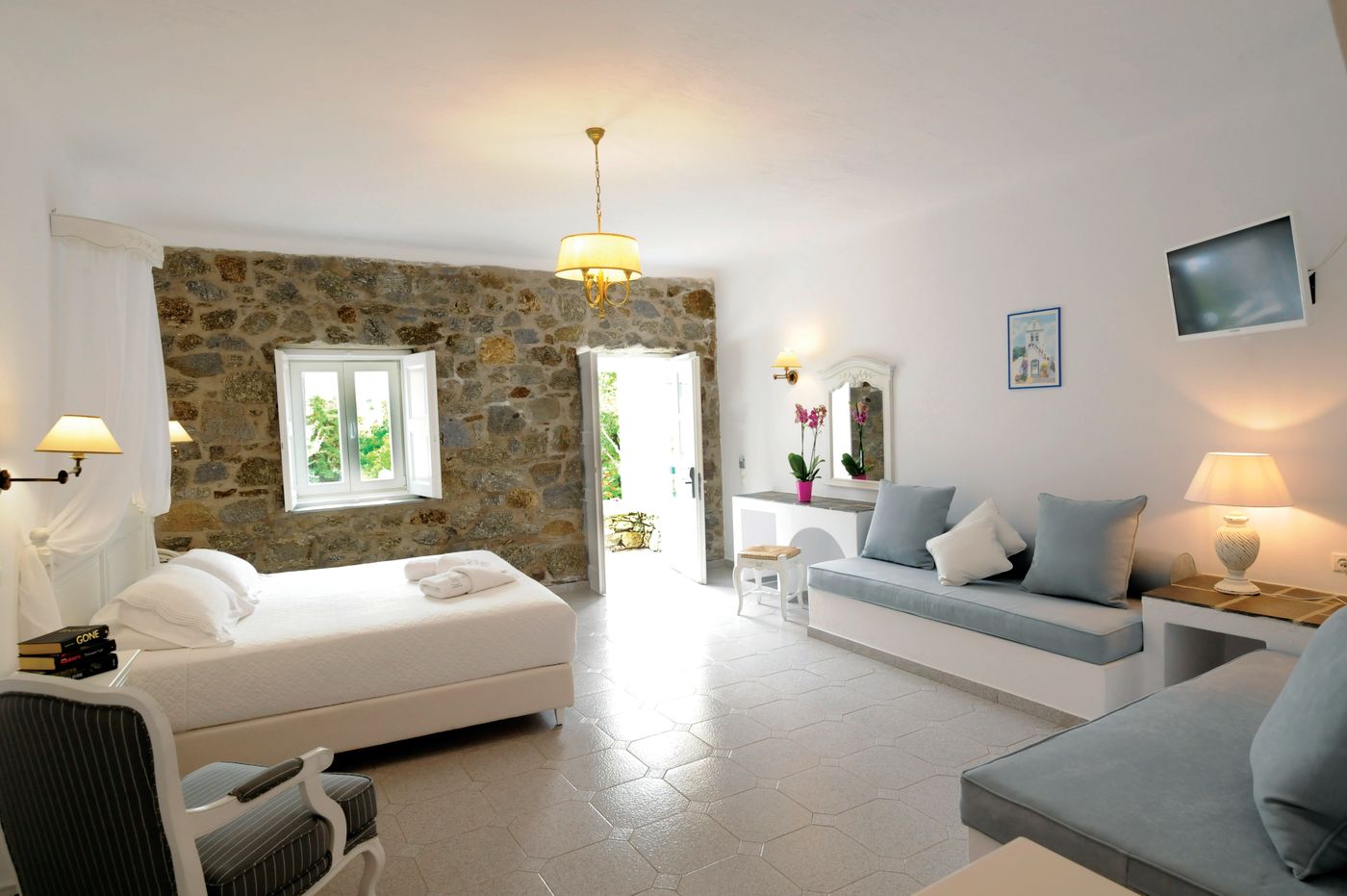 Kamari-Restaurant-42