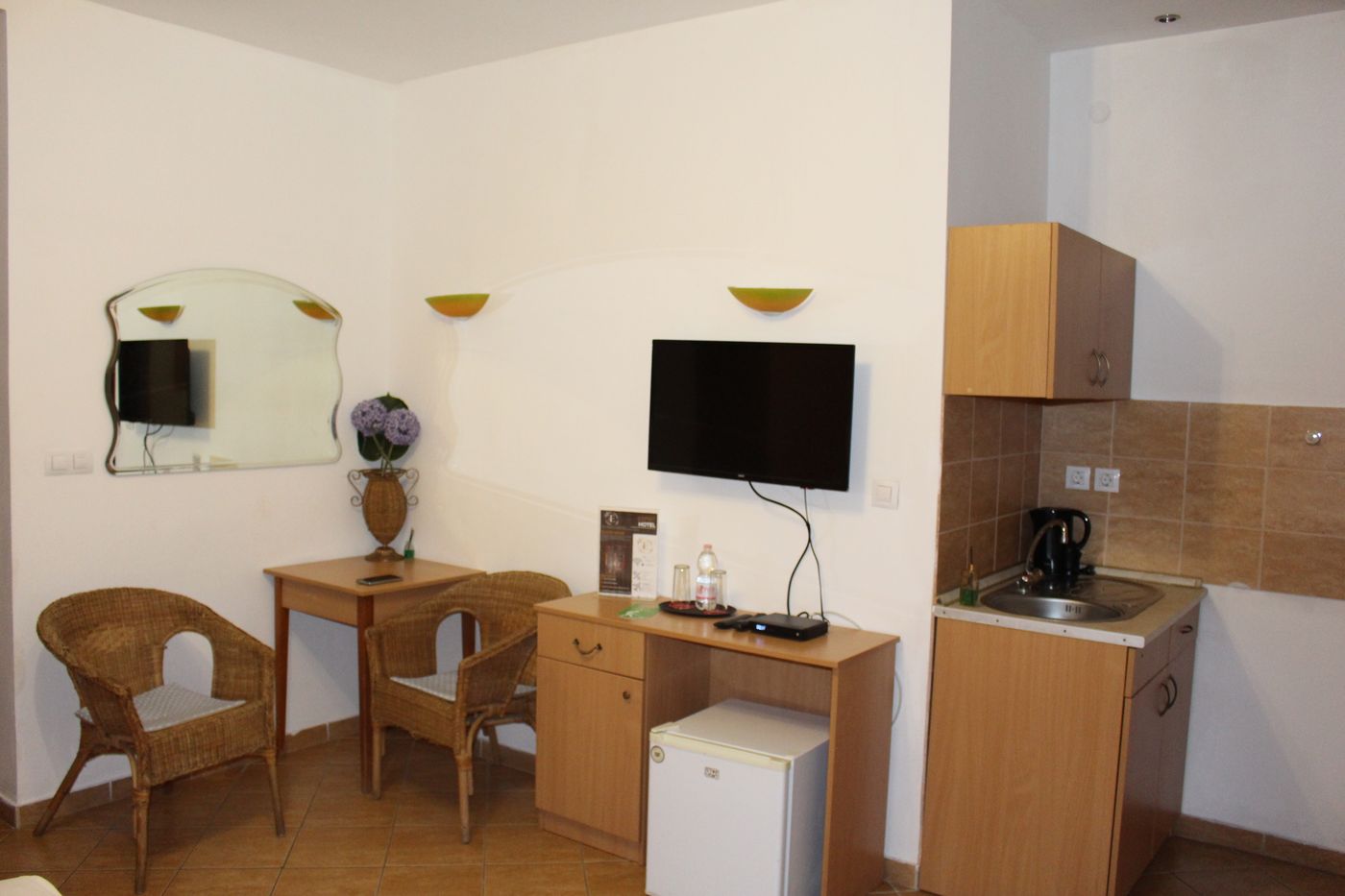 Esprit-Hotel-Budapest-General-view-13