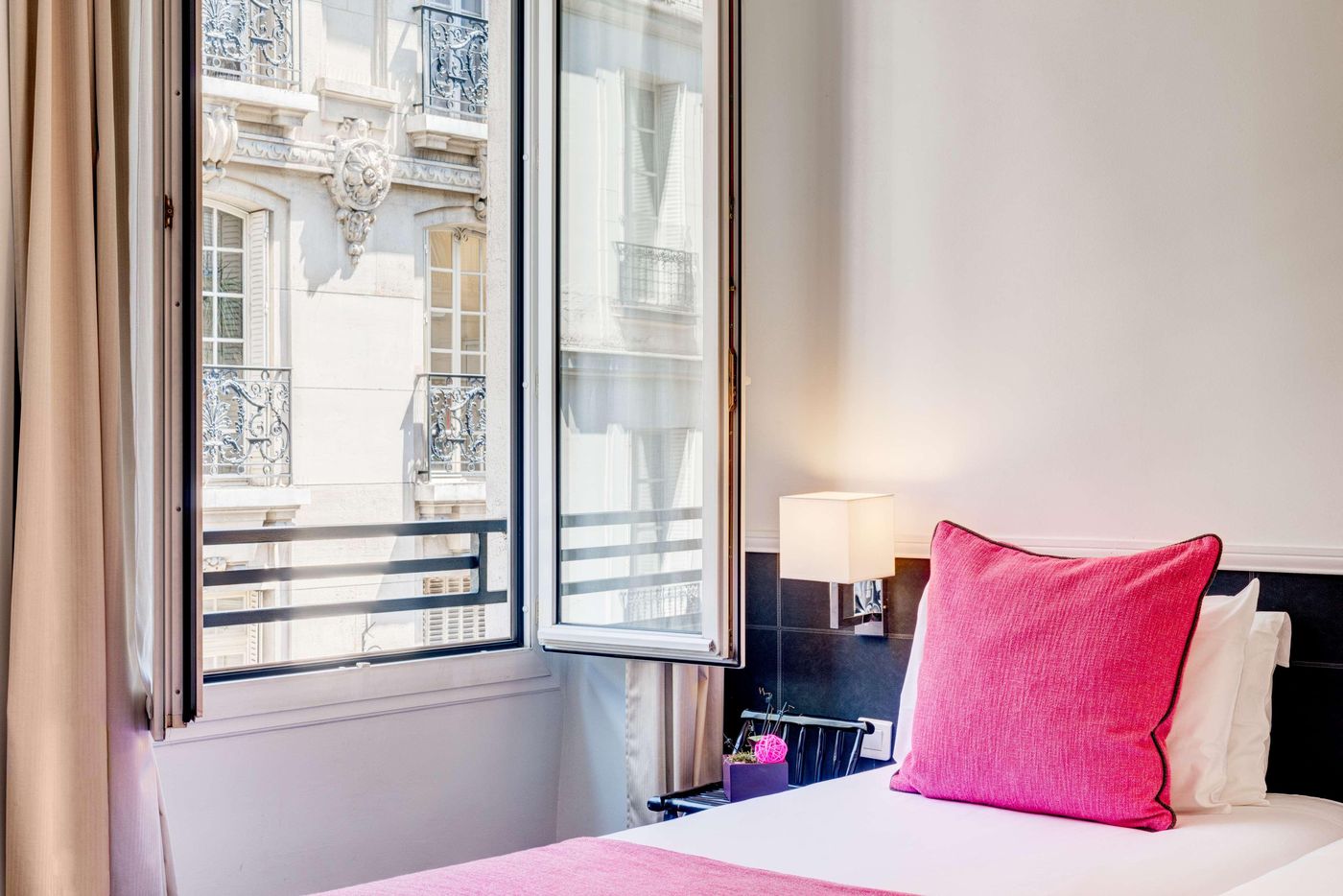 Caumartin-Opera-Astotel-Room-6