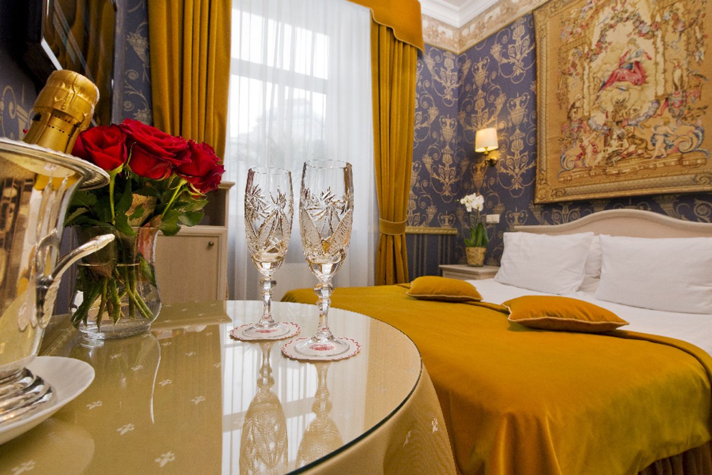 IMPERIAL Hotel & Restaurant-Lithuania-VILNIUS-Room-9