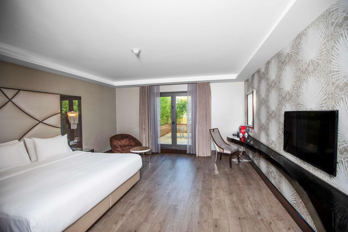 DoubleTree-By-Hilton-Istanbul-Esentepe-Room-24