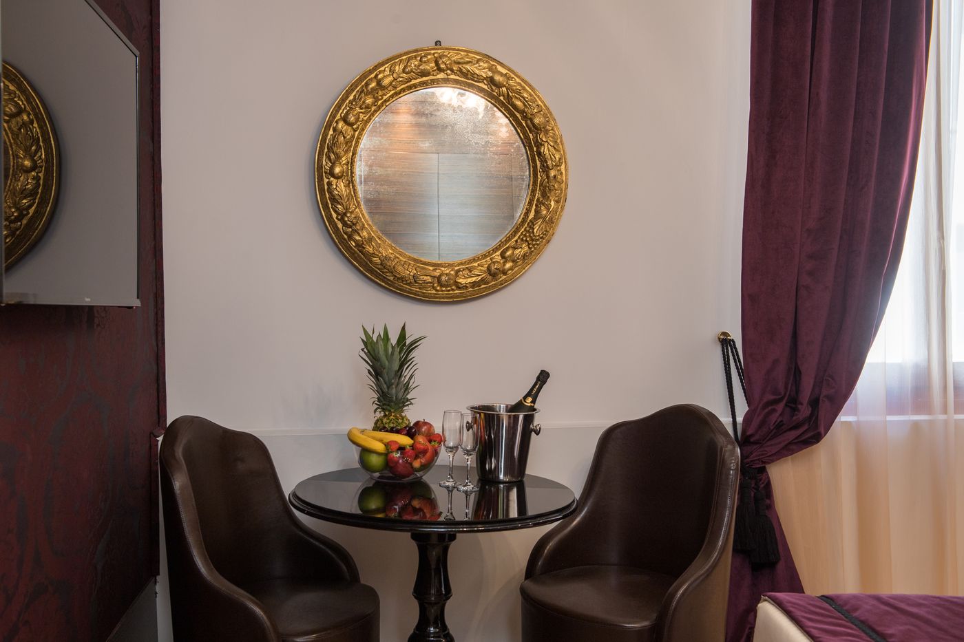 Leon-Bianco-On-The-Grand-Canal-Room-7