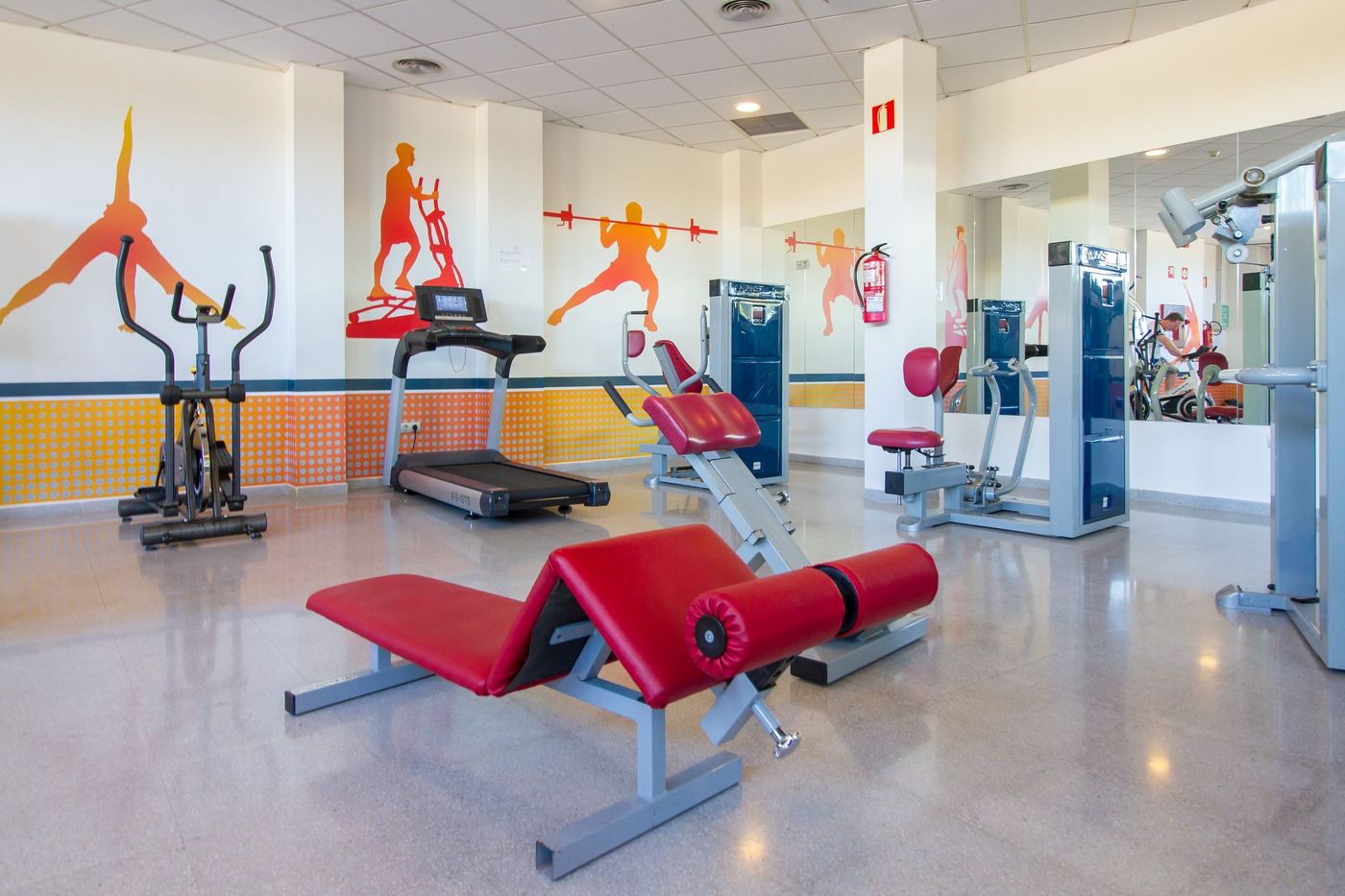 Mediterraneo-Benidorm-Hotel-Sports-and-Entertainment-82