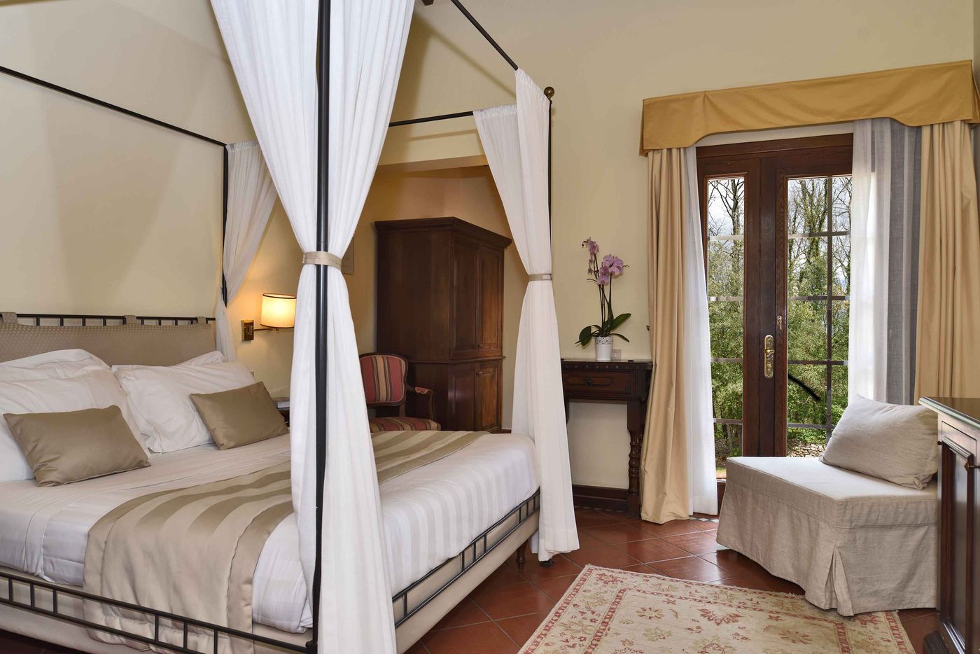 Hotel-Borgo-San-Luigi-Room-15