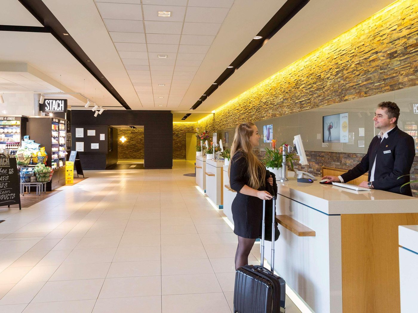 Novotel-Amsterdam-City-General-view-13