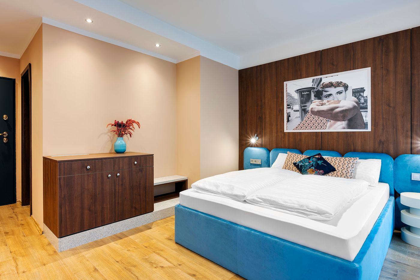 The-Magazine-Rooms-Room-1