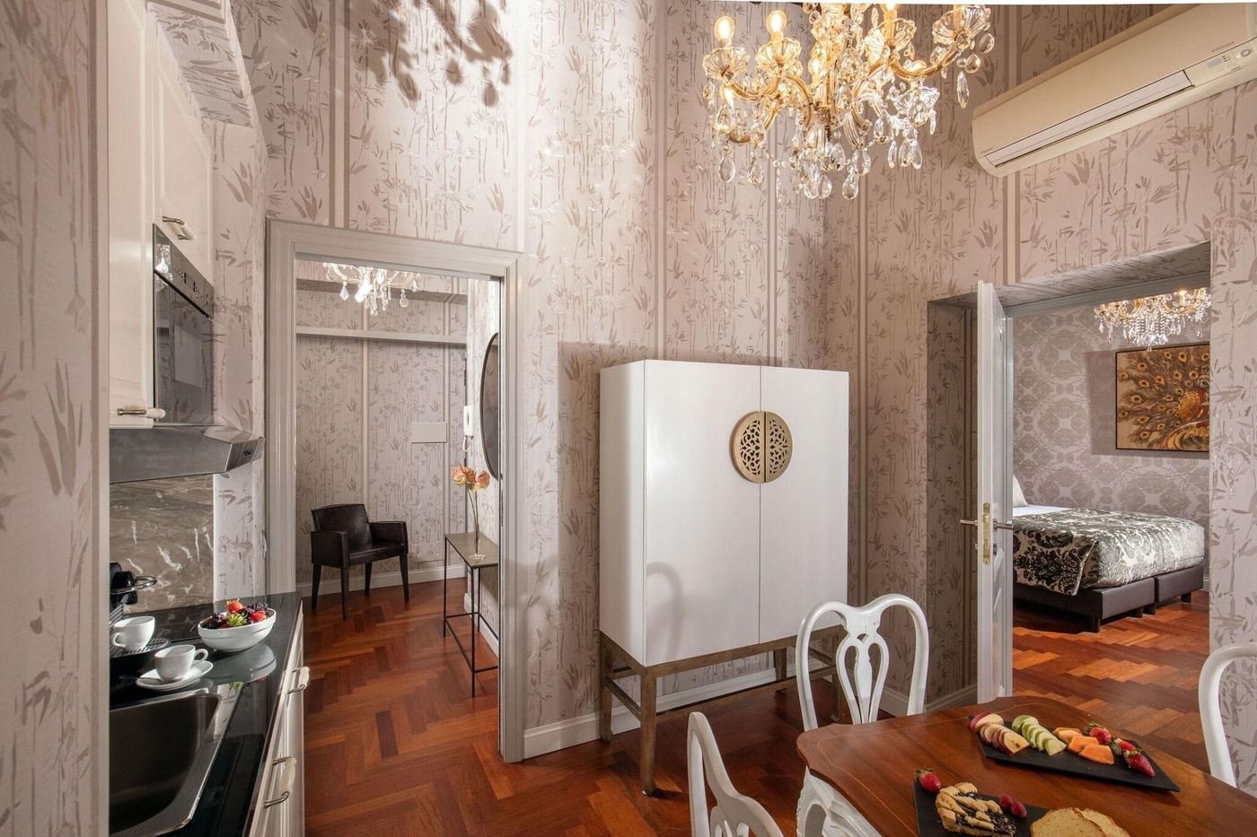 Inn-At-The-Spanish-Steps-Room-55