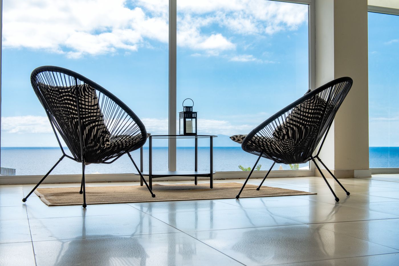 Atlantic-Holiday-Lobby-42