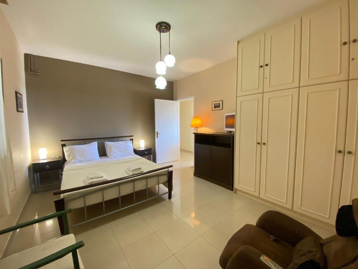 Hotel-Sunrise-Inn-Room-42