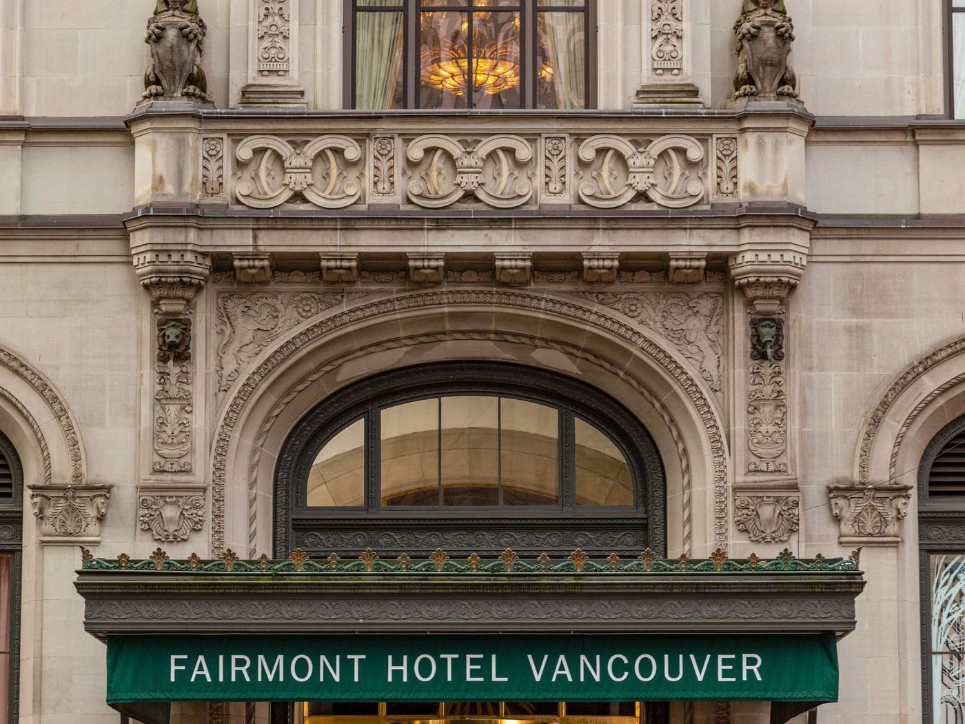 Fairmont-Vancouver-Sports-and-Entertainment-3