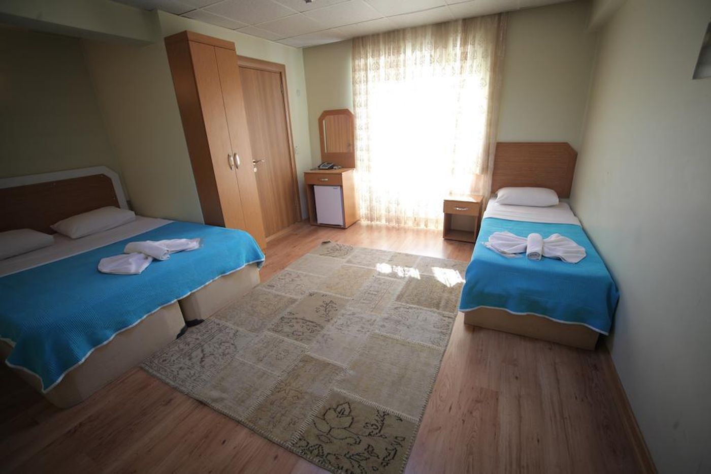 Istanbul-Dedem-Hotel-Room-15