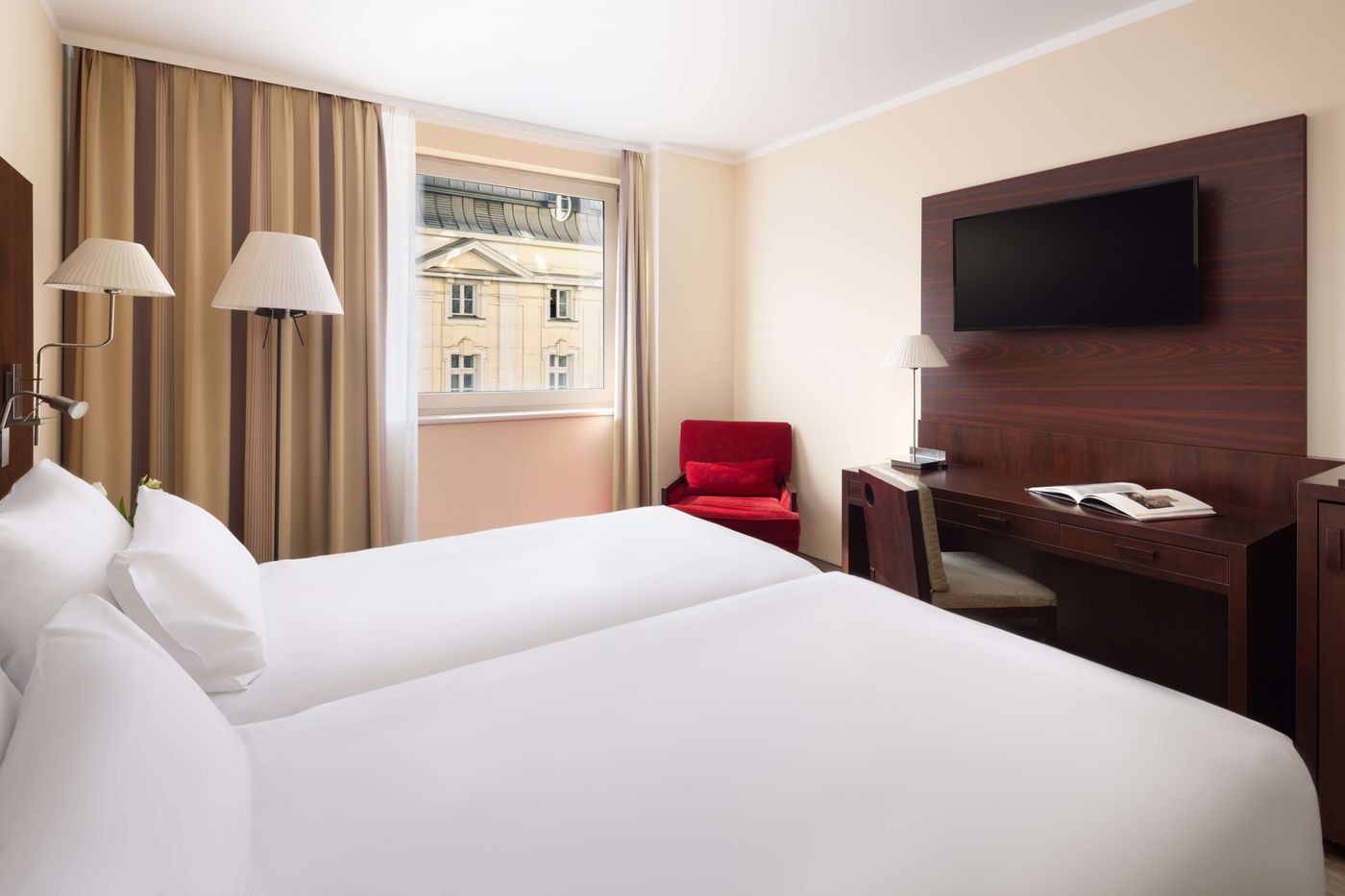 NH-Budapest-City-Room-17