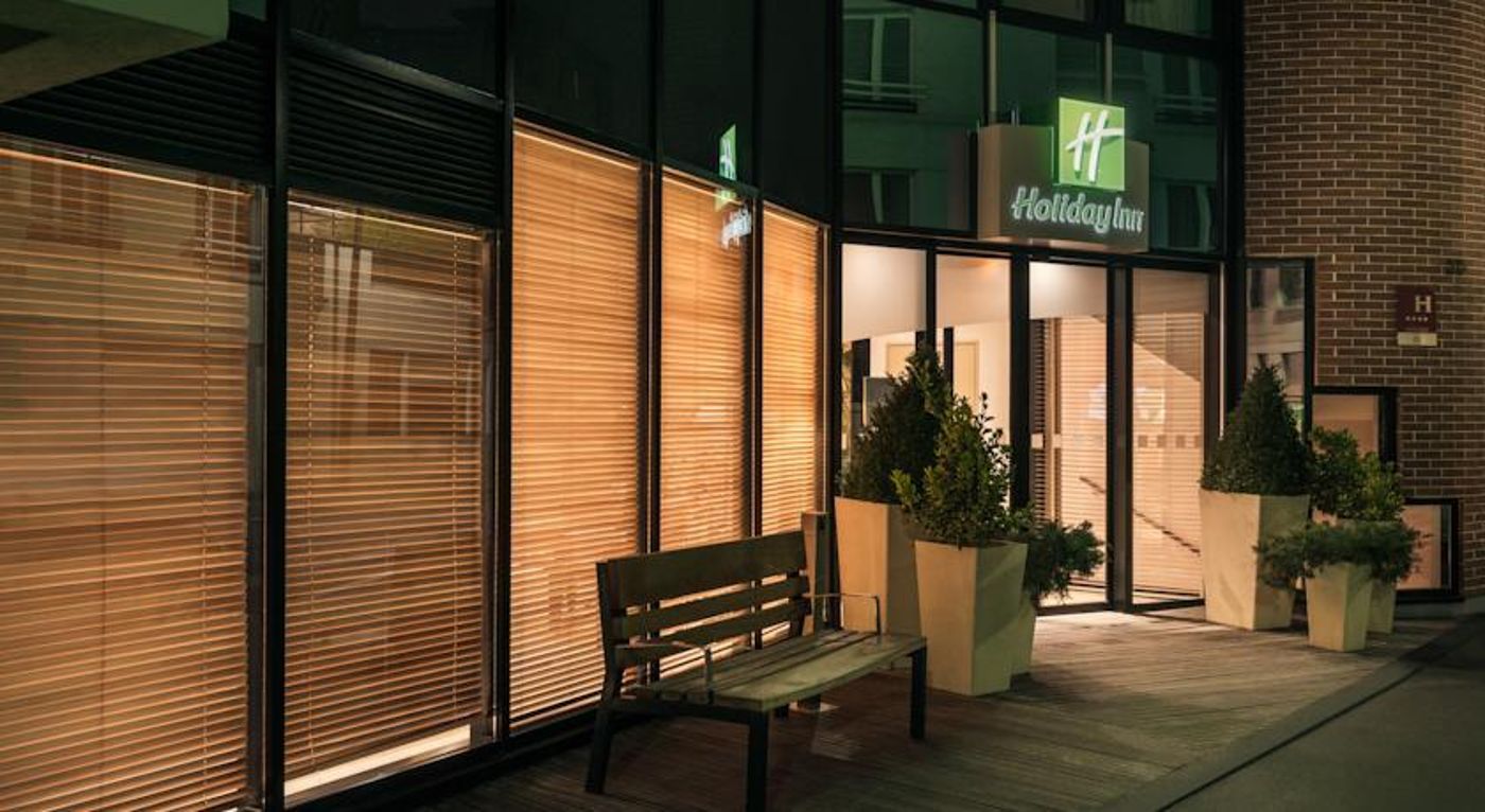 Holiday-Inn-Paris-Montparnasse-Pasteur-Lobby-5