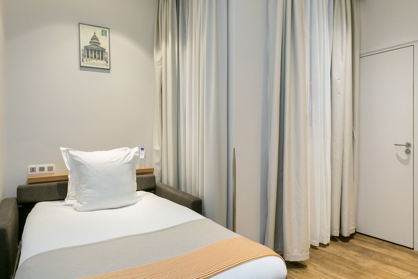 Hotel-Magenta-38-by-HappyCulture-Room-19