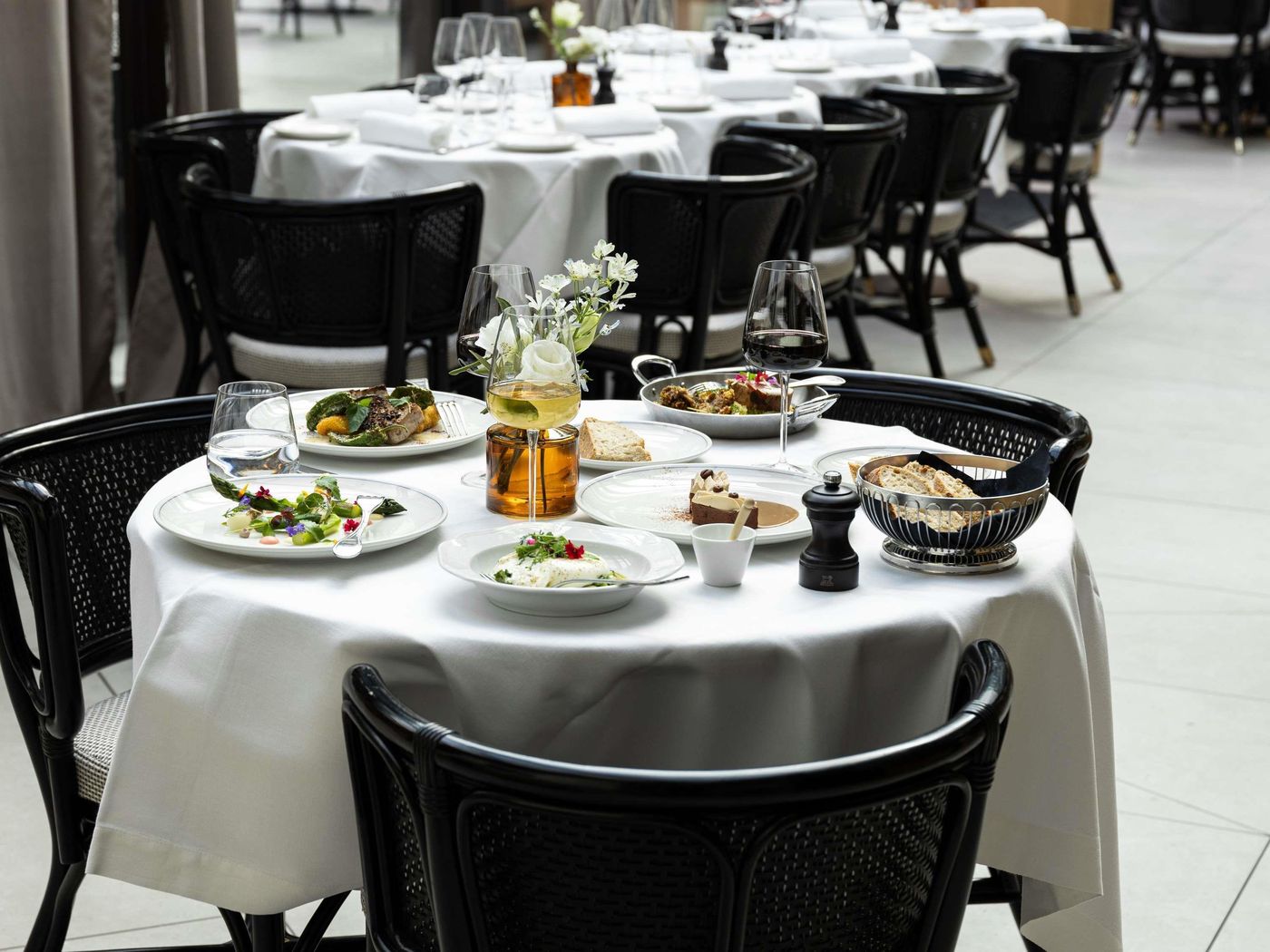 Domaine-Reine-Margot-Paris-Issy-MGallery-Collection-General-view-21