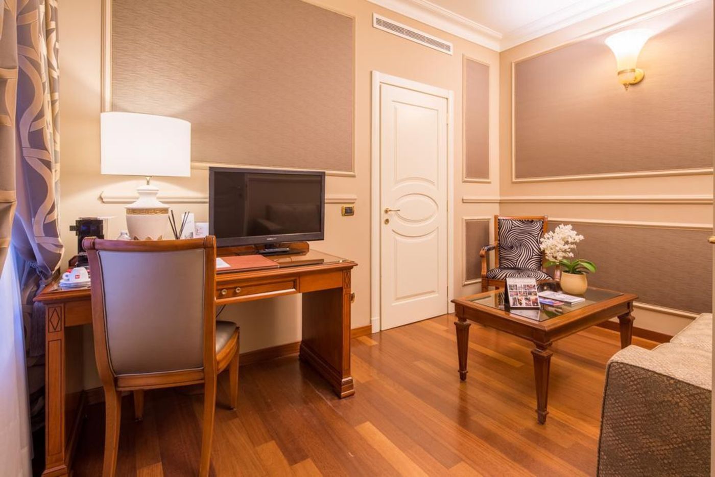 Grand-Visconti-Palace-Room-40