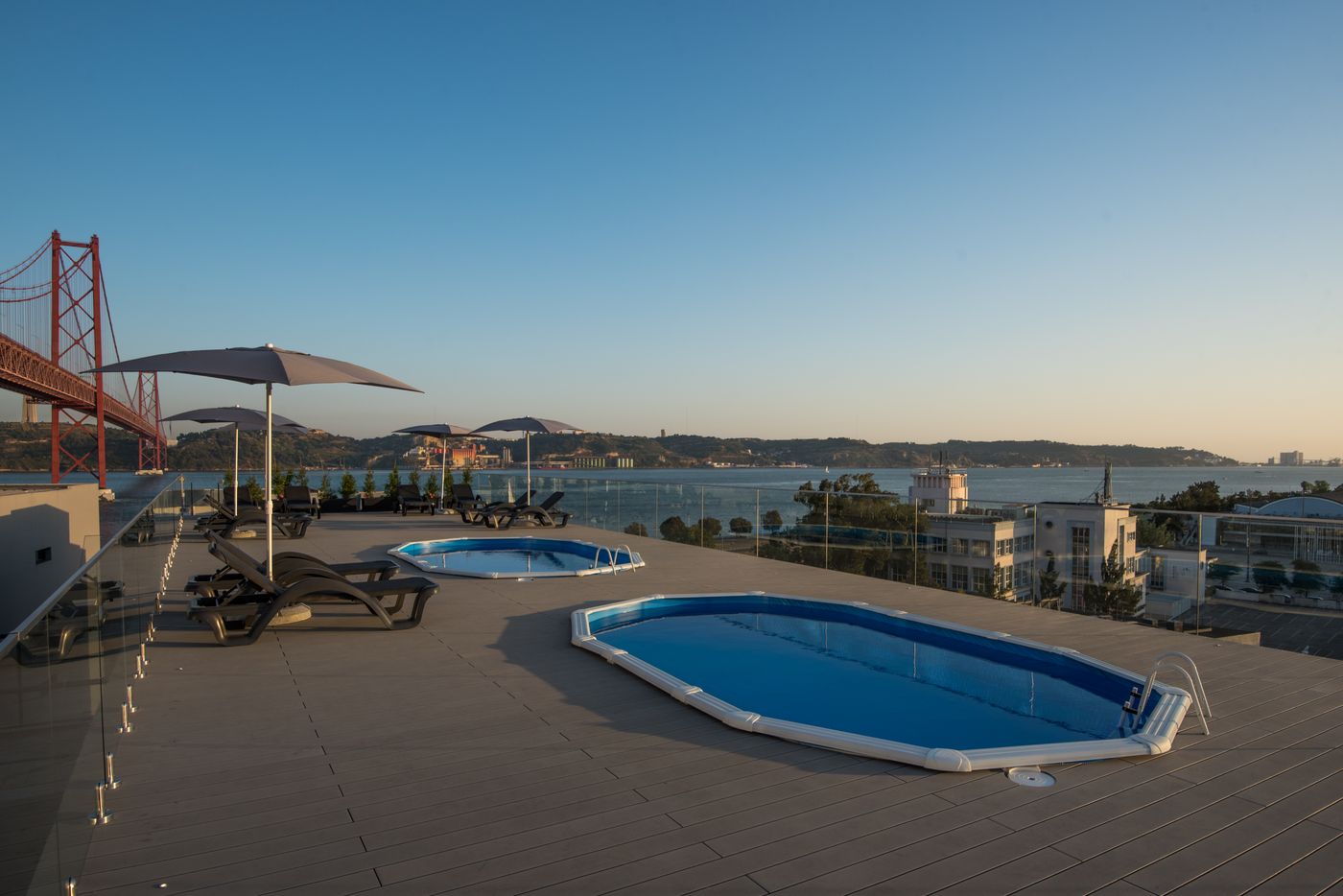 Vila-Gale-Opera-Pool-39