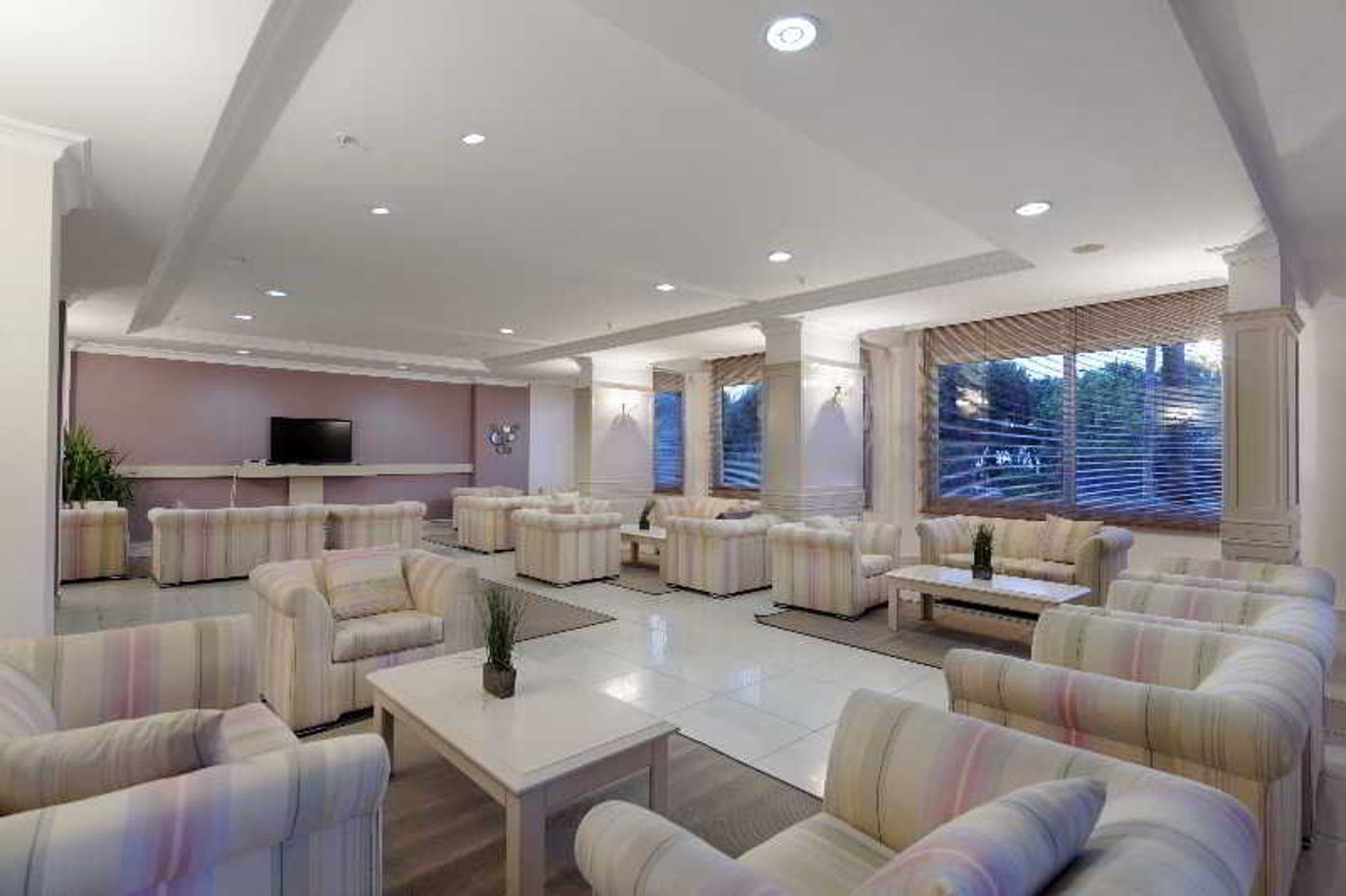 Club-Turtas-Beach-Hotel-Lobby-29