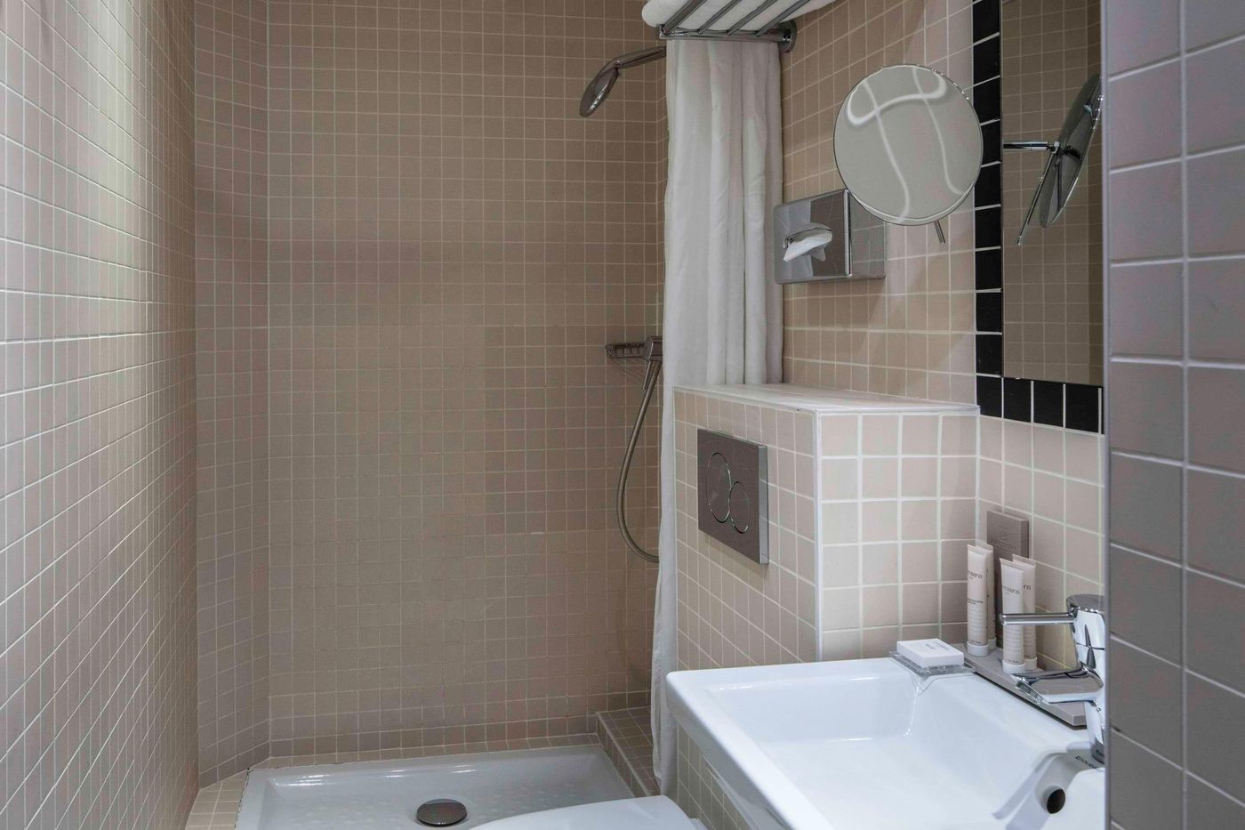 Palm-Astotel-Room-45