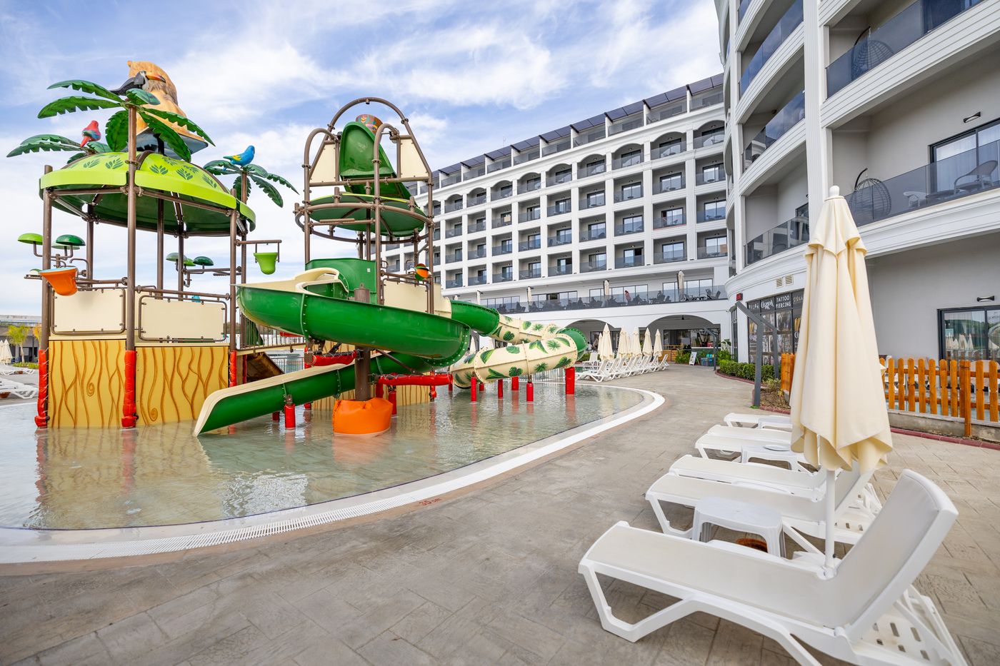 01.05.25 Side Moon Palace