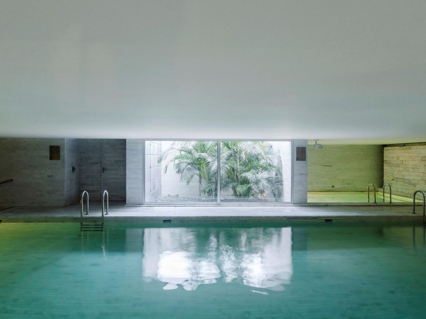 Altis-Belem-Hotel---Spa---Design-Hotels-Pool-73