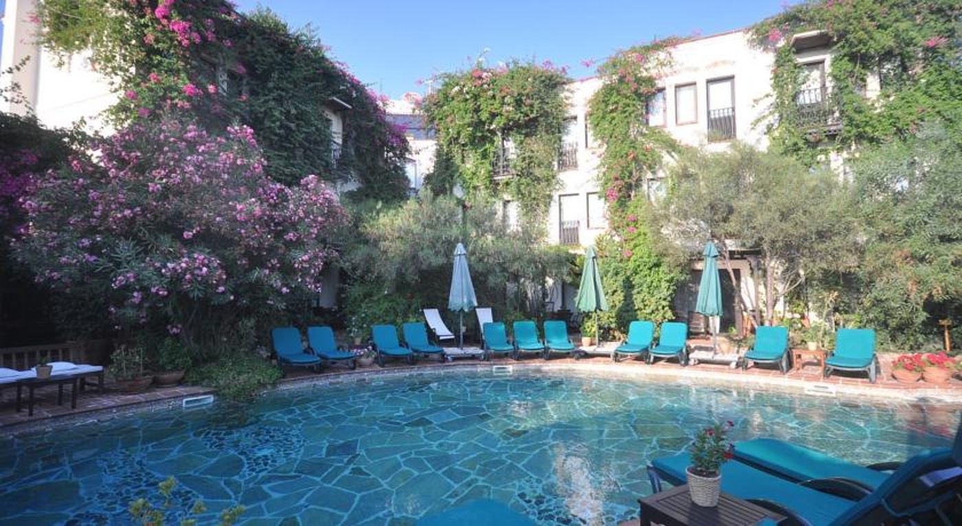 El Vino Hotel Suites