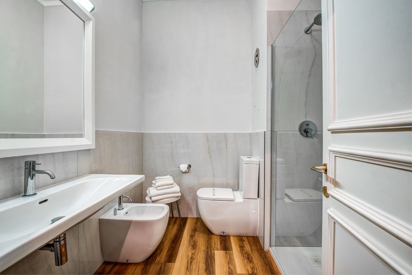 Majestic-Palace-Room-47