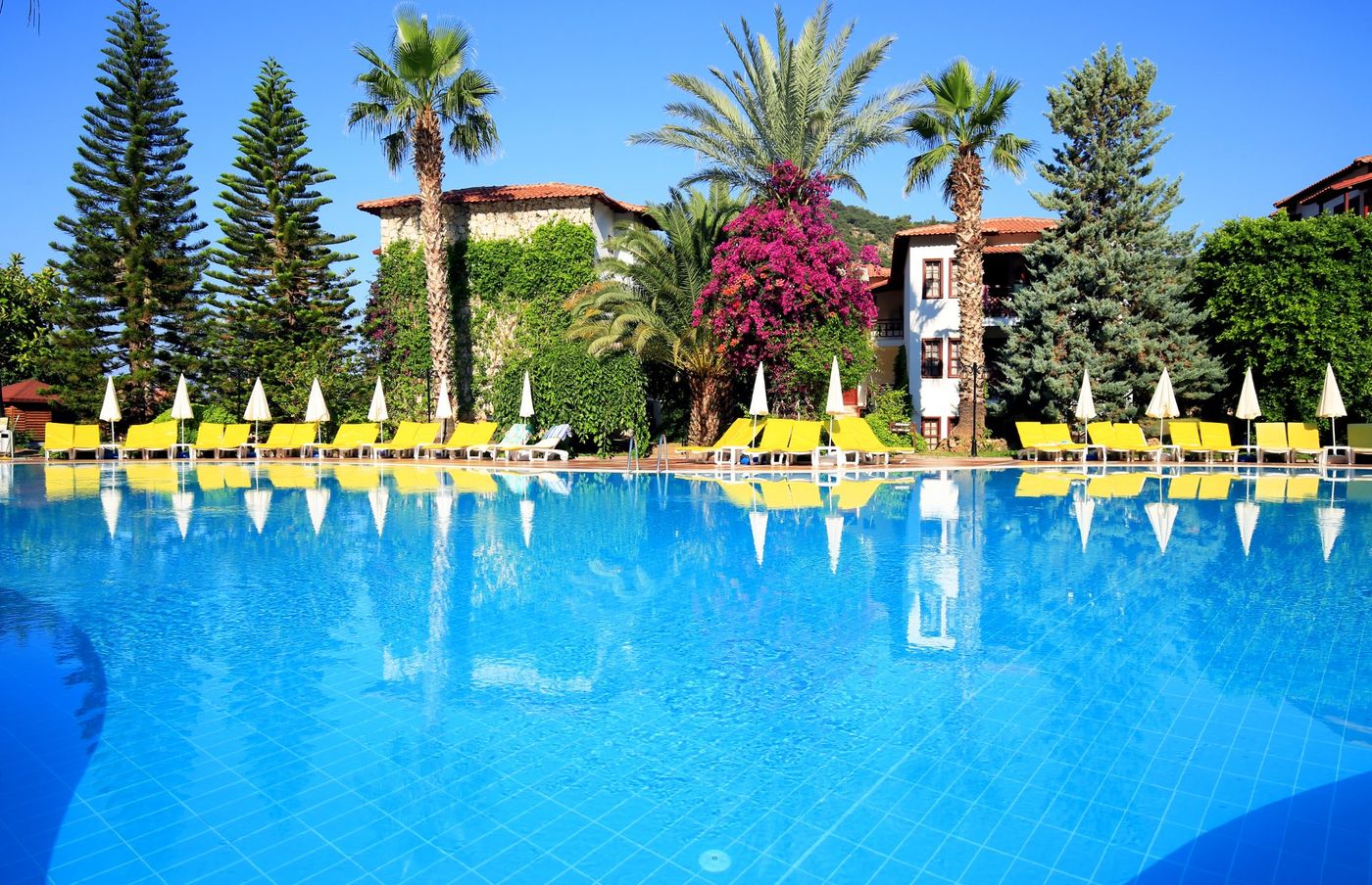 Alize-Hotel-Pool-8