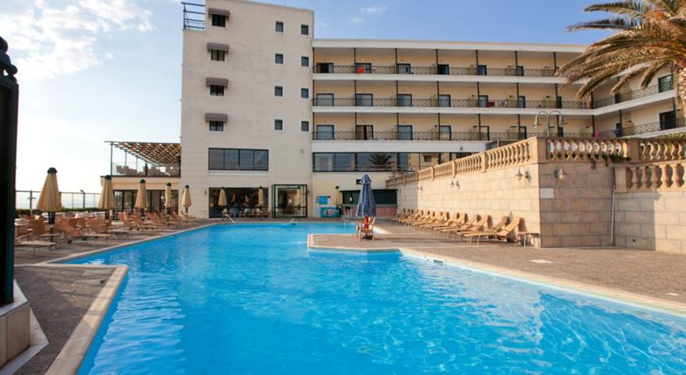 Ramada Attica Riviera