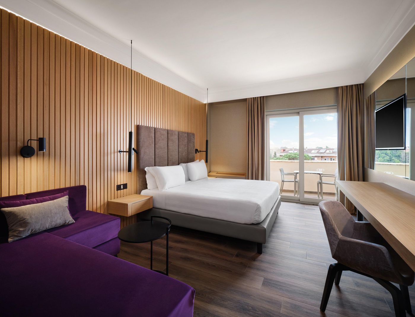 Crowne-Plaza-Rome---St--Peter-s-Room-34