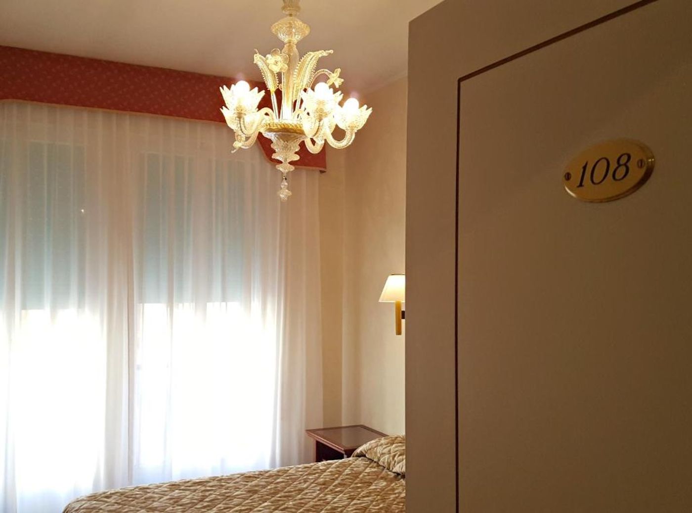 Hotel-Carlton-Capri-Room-13